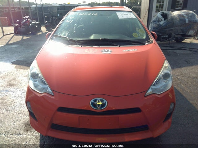 Toyota Prius C One/three/two/four 2014 JTDKDTB38E1085144 Image 12