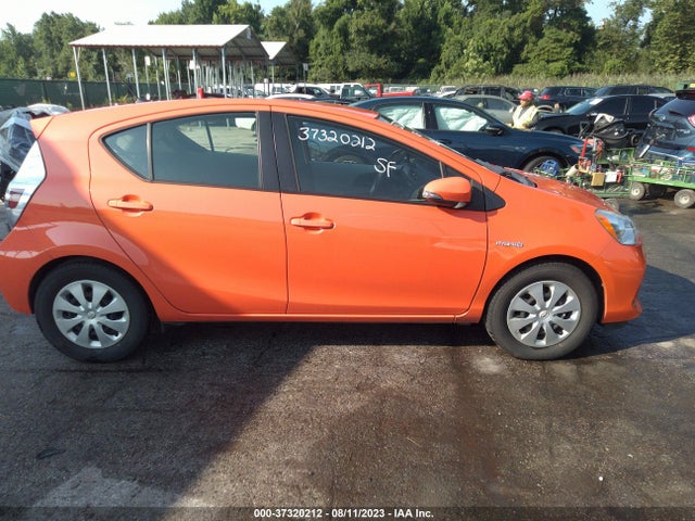 Toyota Prius C One/three/two/four 2014 JTDKDTB38E1085144 Image 13