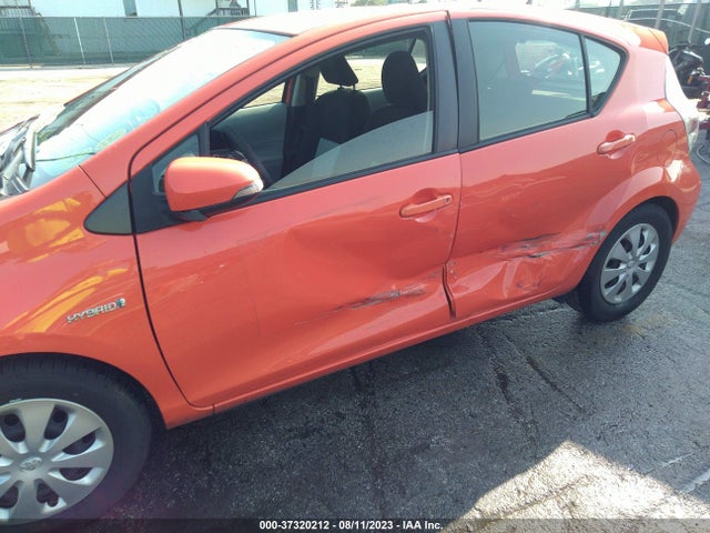 Toyota Prius C One/three/two/four 2014 JTDKDTB38E1085144 Image 6