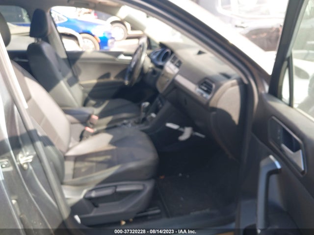 3VV2B7AXXJM150981 Volkswagen Tiguan Sel/se