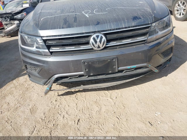 3VV2B7AXXJM150981 Volkswagen Tiguan Sel/se
