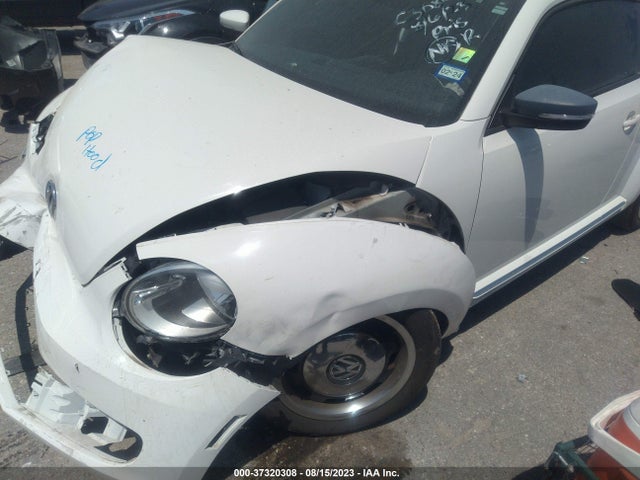 2013 VOLKSWAGEN BEETLE COUPE 3VWJX7AT5DM607612 Photo 5