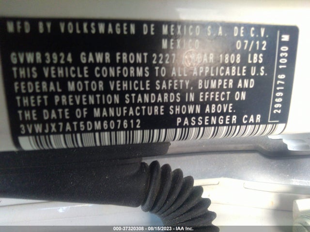 2013 VOLKSWAGEN BEETLE COUPE 3VWJX7AT5DM607612 Photo 8