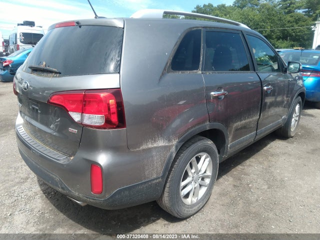 2015 KIA SORENTO LX VIN: 5XYKTDA6XFG634431