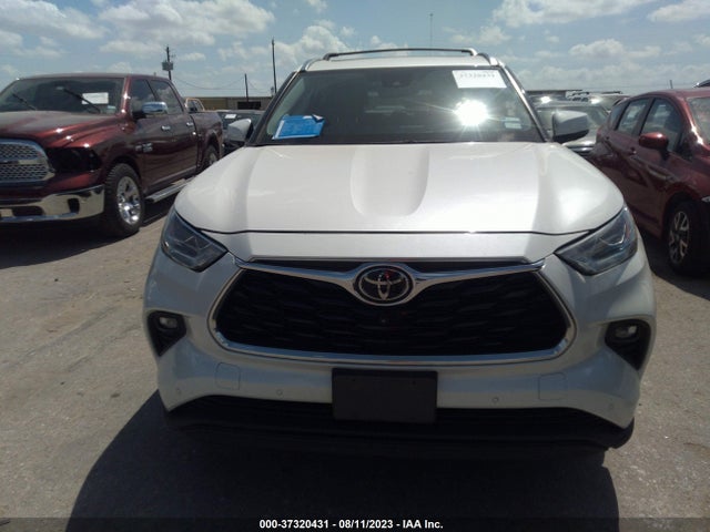 Toyota Highlander Limited 2021 5TDYZRAHXMS523823 Image 12