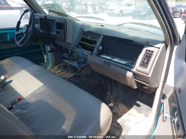 1993 CHEVROLET GMT-400 C1500 VIN: 1GCDC14Z7PZ249165