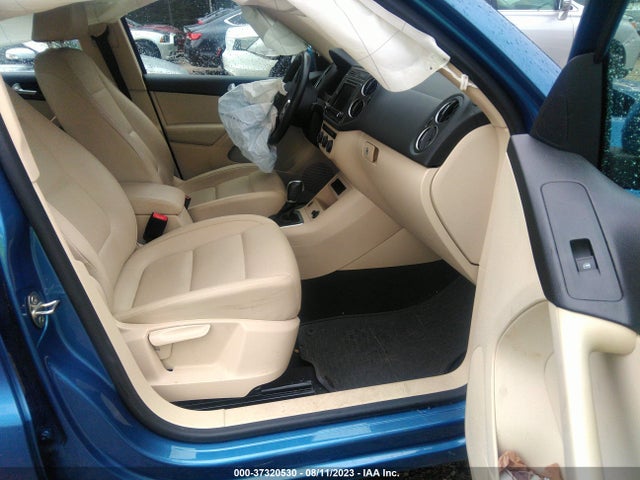 WVGAV7AX0HW509360 Volkswagen TIGUAN S