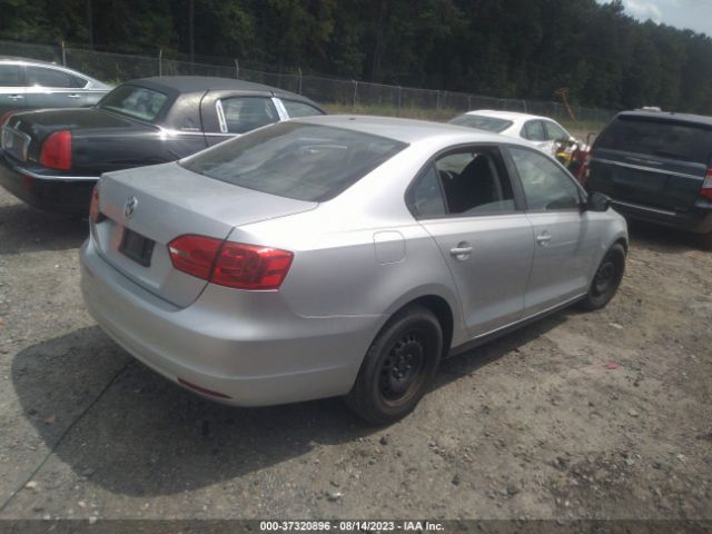 3VW2K7AJXEM355536 Volkswagen Jetta 2.0l S