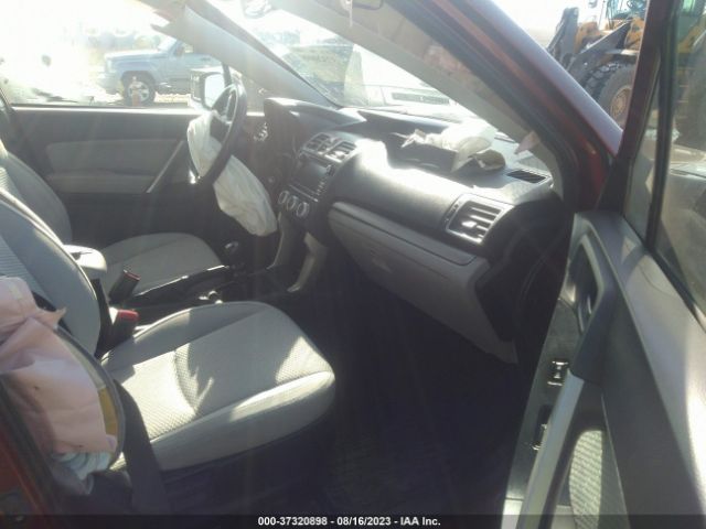 JF2SJAAC7JG498261 Subaru Forester