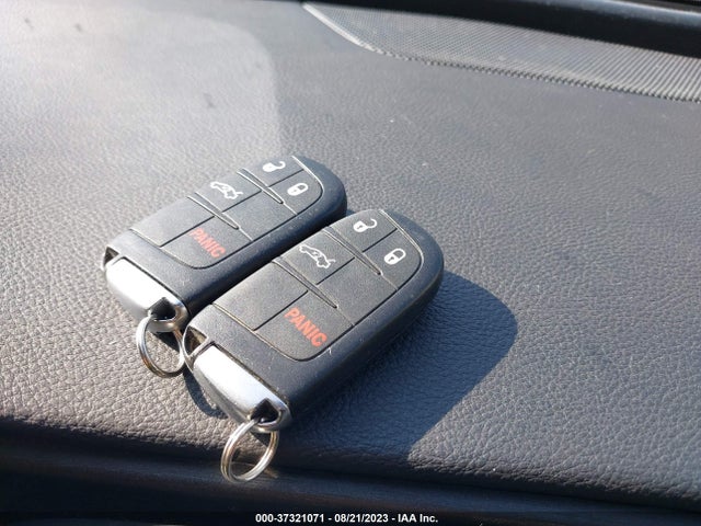 1C3CCCAB8FN654105 Chrysler 200 Limited