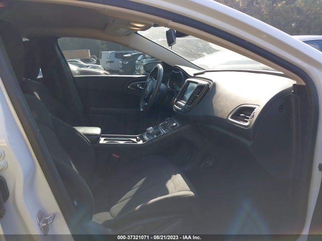 1C3CCCAB8FN654105 Chrysler 200 Limited