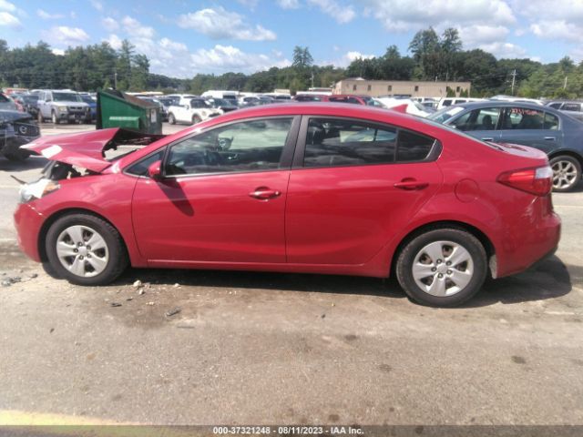 KNAFK4A69G5475624 KIA FORTE LX