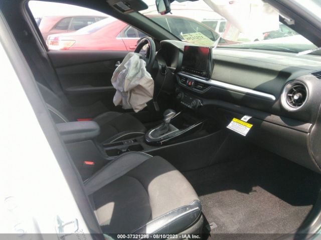 3KPF54AD6PE574477 KIA Forte Gt-line