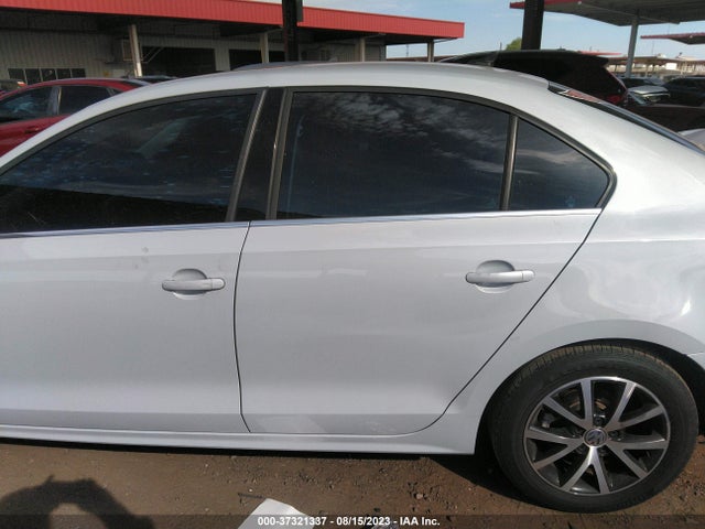 3VWDB7AJ9JM216565 Volkswagen Jetta 1.4t