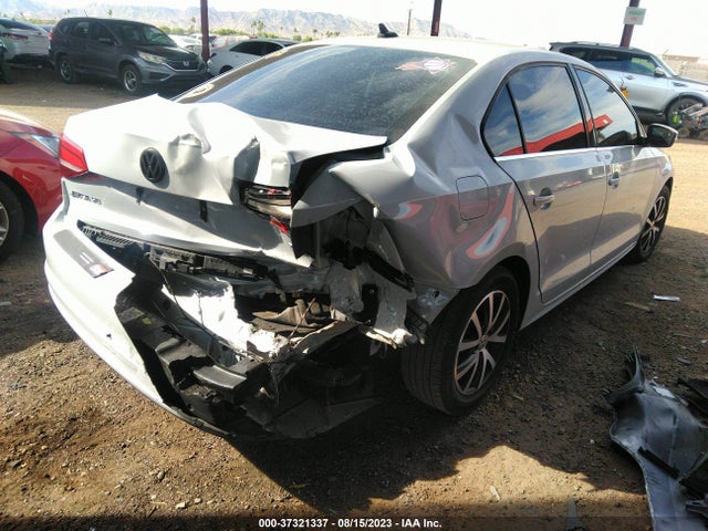 3VWDB7AJ9JM216565 Volkswagen Jetta 1.4t