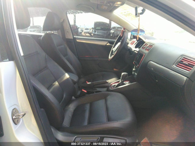 3VWDB7AJ9JM216565 Volkswagen Jetta 1.4t