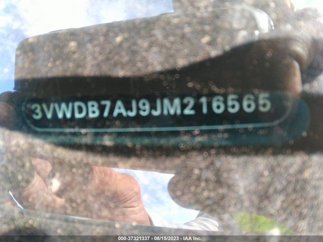 3VWDB7AJ9JM216565 Volkswagen Jetta 1.4t