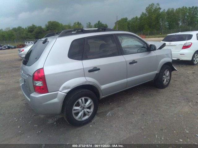 2009 HYUNDAI TUCSON GLS VIN: KM8JM12B79U973326