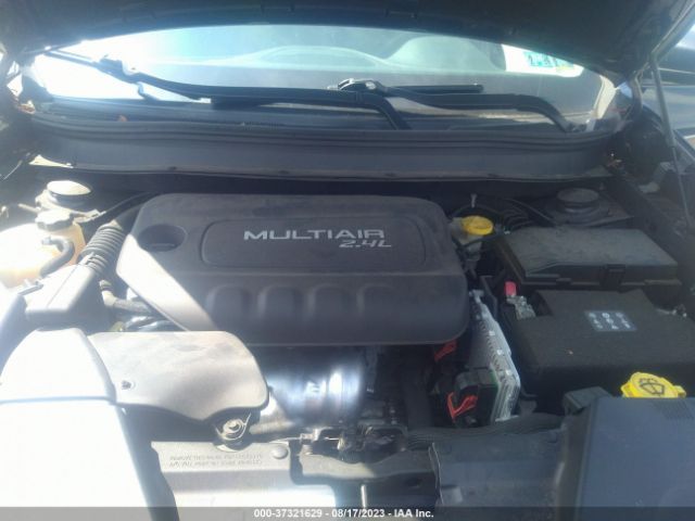 1C4PJMAB1FW667135 Jeep Cherokee Sport