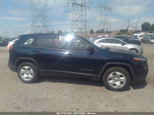 1C4PJMAB1FW667135 Jeep Cherokee Sport