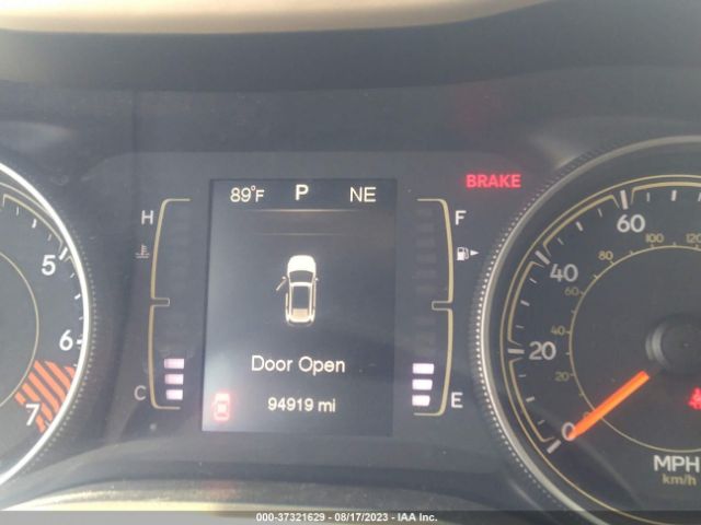 1C4PJMAB1FW667135 Jeep Cherokee Sport