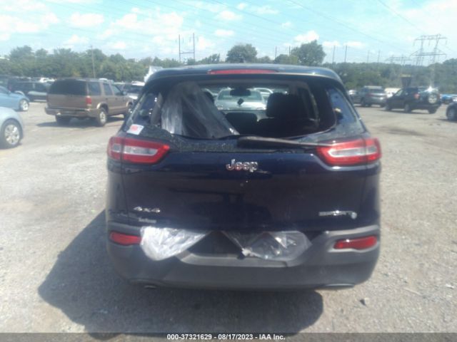 1C4PJMAB1FW667135 Jeep Cherokee Sport