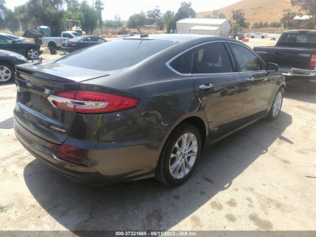 3FA6P0SUXKR232393 Ford Fusion Energi Titanium