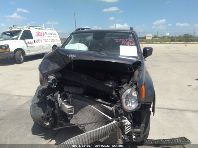 ZACCJBBB9JPH54854 Jeep Renegade Latitude