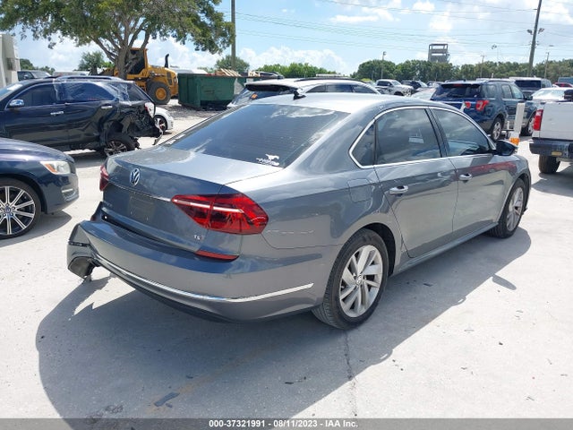 1VWBA7A31JC029432 Volkswagen Passat 2.0t Se