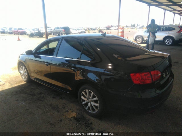 3VWD17AJ7EM441639 Volkswagen Jetta Sedan Se