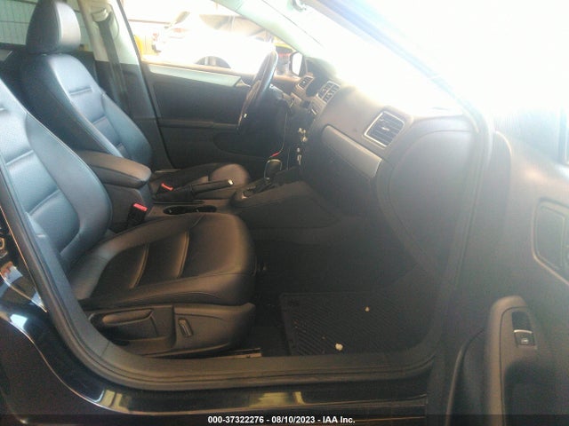 3VWD17AJ7EM441639 Volkswagen Jetta Sedan Se
