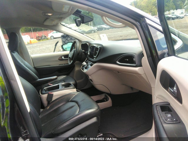2C4RC1EG8HR812013 Chrysler Pacifica Touring-l Plus