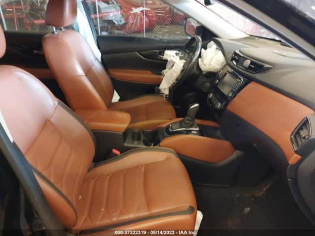 JN8AT2MV0HW018086 Nissan Rogue Sl