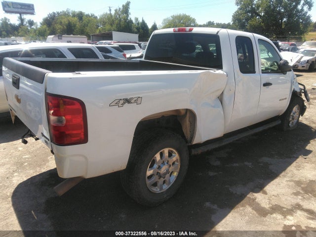 2011 CHEVROLET SILVERADO 2500HD WORK TRUCK VIN: 1GC2KVCG3BZ464701