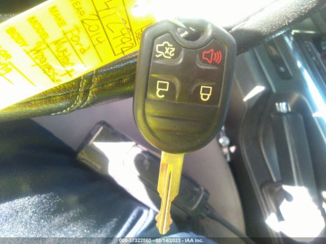 1ZVBP8AMXE5204543 Ford Mustang V6