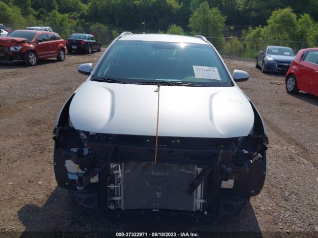 KNDCB3LC4L5428739 KIA NIRO LX