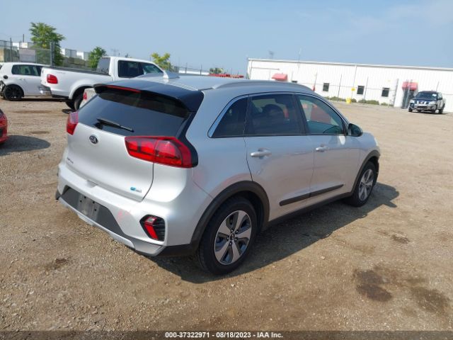 KNDCB3LC4L5428739 KIA NIRO LX