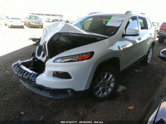 1C4PJLCB2FW683092 Jeep Cherokee Latitude