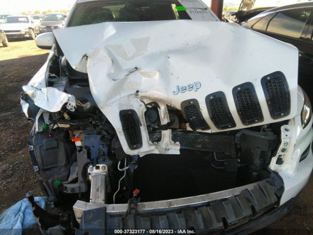 1C4PJLCB2FW683092 Jeep Cherokee Latitude