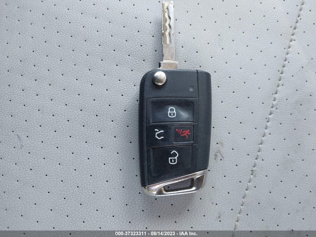 3VV3B7AXXJM187677 Volkswagen Tiguan Sel/se