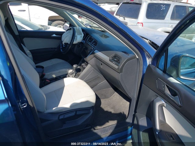 3VV3B7AXXJM187677 Volkswagen Tiguan Sel/se