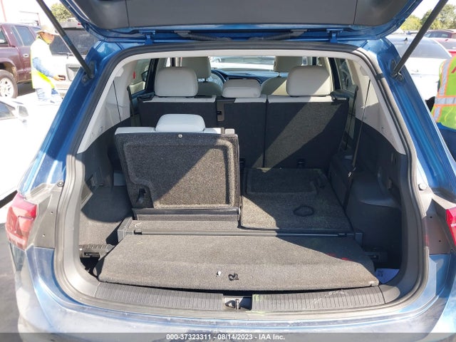 3VV3B7AXXJM187677 Volkswagen Tiguan Sel/se