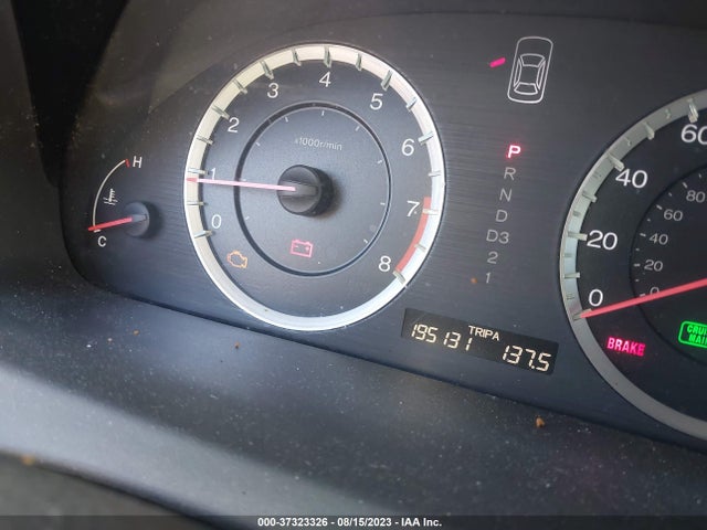 2011 HONDA ACCORD SDN EX-L VIN: 1HGCP3F87BA015200