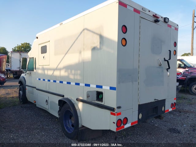 2015 Ford F-550, VIN: 1FDAF5GT3FEC27884