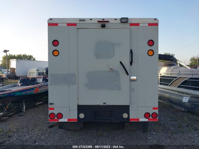 2015 Ford F-550, VIN: 1FDAF5GT3FEC27884