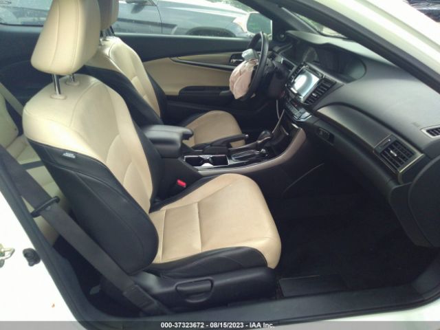 1HGCT2B0XHA002875 Honda Accord Touring V6