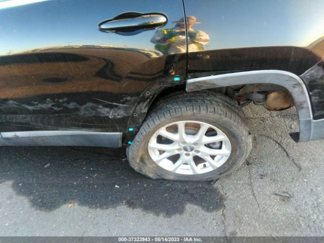 1C4PJLCS3HW586504 Jeep Cherokee Latitude