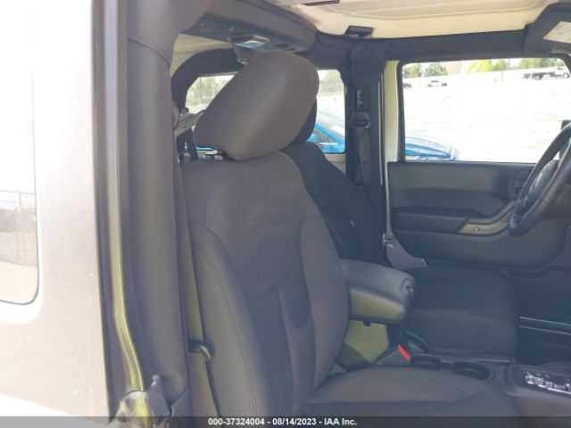 1C4AJWAG6HL730425 Jeep Wrangler Sport