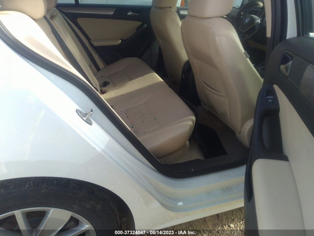 3VWD17AJ2FM309891 Volkswagen Jetta Sedan 1.8t Se W/connectivity