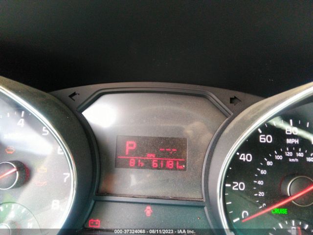 KNDMB5C12G6203797 KIA SEDONA LX